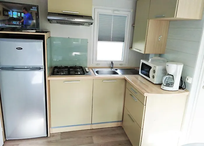 Campsite Mobil 4 Personnes Confort Port-la-Nouvelle